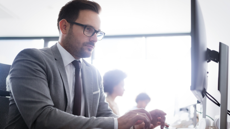 Quais são os principais indicadores para saber quando é o momento de substituir o seu software de gestão jurídica?